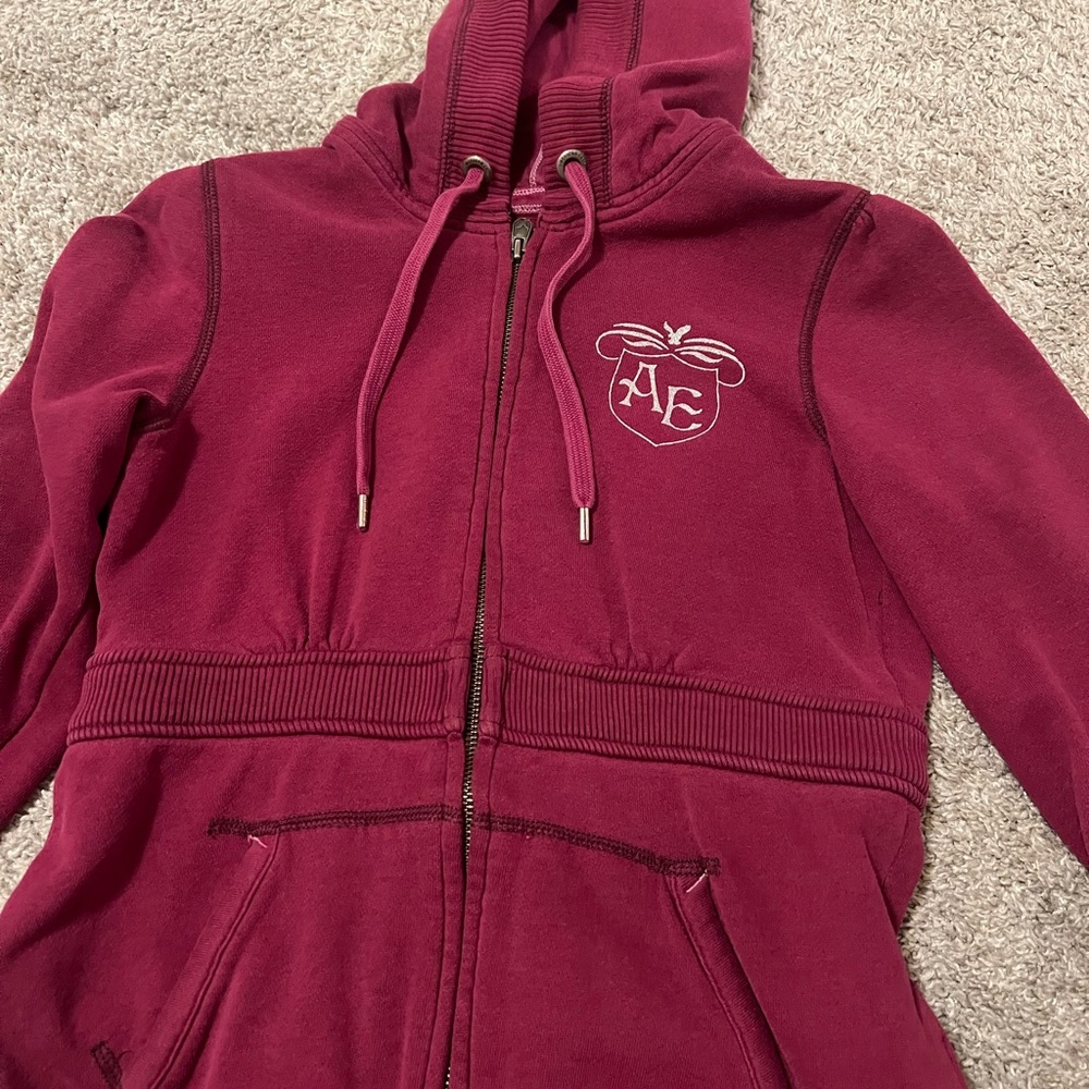 American Eagle Outfitters Maroon Zip-Up Hoodie